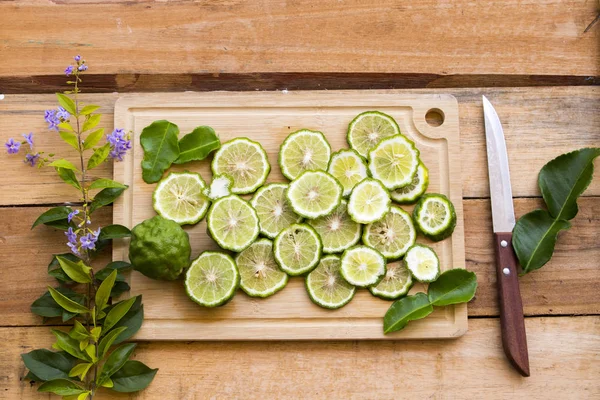 Latar Belakang Tekstur Alam Kaffir Lime Slice Local Asia Arrangement — Stok Foto