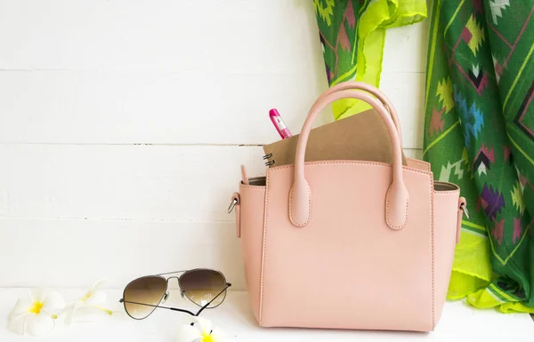 Pink Hand Bag Green Scarf Sunglasses Notebook Bag Lifestyle Woman — Stock Photo, Image