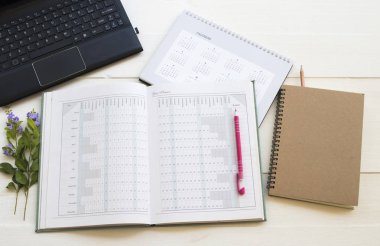 defter planlayıcısı, takvim, iş iş düzeni için bilgisayar arka plan beyaz düz yatıyordu tarzı 