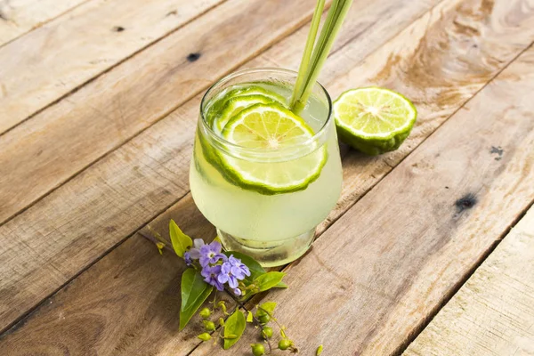 Herbal Healthy Drinks Iced Kaffir Lime Cocktail Water Bergamot Slice — Stock Photo, Image