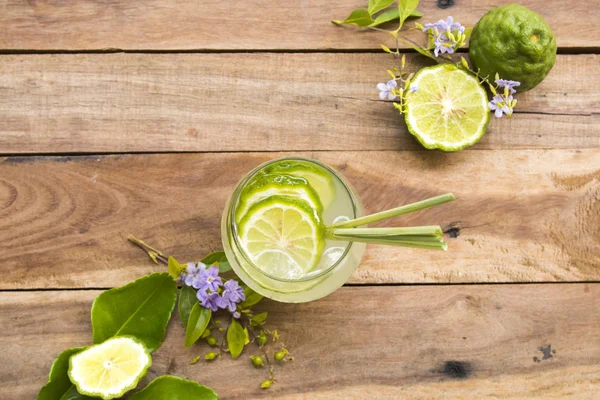 Herbal Healthy Drinks Iced Kaffir Lime Cocktail Water Bergamot Slice — Stock Photo, Image