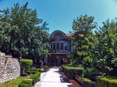 Plovdiv, Bulgaristan - 13 Haziran 2012: Bulgar canlanma ve sokak eski şehir Plovdiv, Bulgaristan evinden