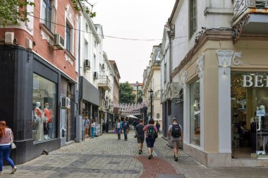Plovdiv, Bulgaristan - 7 Mayıs 2018: İnsanlar Şehir Plovdiv, Bulgaristan merkezi Street yürüyüş
