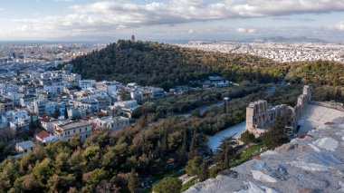 Atina, Yunanistan - 20 Ocak 2017: Panoramik Acropolis şehir Atina'ya, Attica, Yunanistan