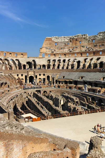 Rom Italien Juni 2017 Turist Besöker Släpper Del Colosseum Staden — Stockfoto