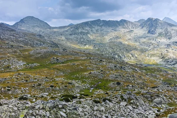 Paysage Étonnant Avec Nuages Sombres Spano Pole Pirin Mountain Bulgarie — Photo