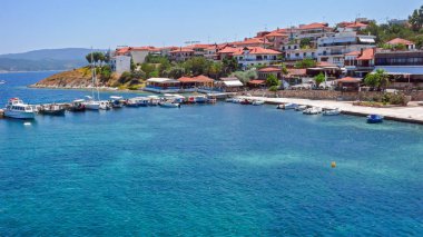 Ammouliani, Chalkidiki, Yunanistan - 27 Temmuz 2012: Panoramik Ammouliani Adası, Athos, Chalkidiki, Orta Makedonya, Yunanistan 