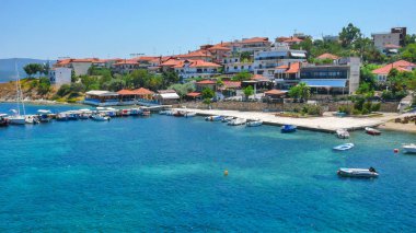 Ammouliani, Chalkidiki, Yunanistan - 27 Temmuz 2012: Panoramik Ammouliani Adası, Athos, Chalkidiki, Orta Makedonya, Yunanistan 