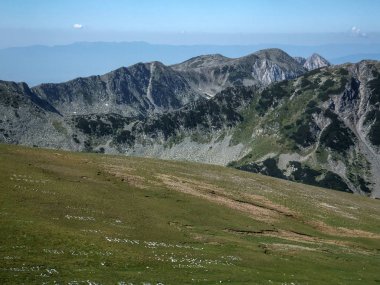 Pirin Dağı, Bulgaristan için Vihren tepe tırmanma panoramik görünümünden rota