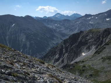 Pirin Dağı, Bulgaristan için Vihren tepe tırmanma panoramik görünümünden rota