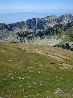 Pirin Dağı, Bulgaristan için Vihren tepe tırmanma panoramik görünümünden rota