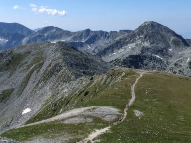 Pirin Dağı, Bulgaristan için Vihren tepe tırmanma panoramik görünümünden rota