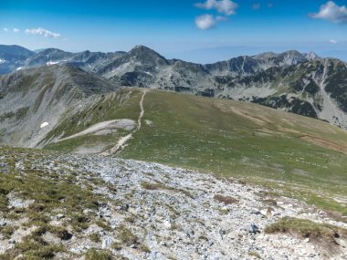 Pirin Dağı, Bulgaristan için Vihren tepe tırmanma panoramik görünümünden rota