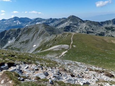 Pirin Dağı, Bulgaristan için Vihren tepe tırmanma panoramik görünümünden rota