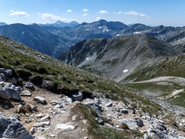 Pirin Dağı, Bulgaristan için Vihren tepe tırmanma panoramik görünümünden rota