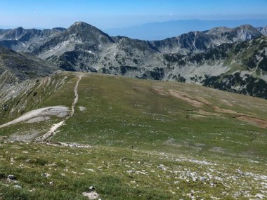 Pirin Dağı, Bulgaristan için Vihren tepe tırmanma panoramik görünümünden rota