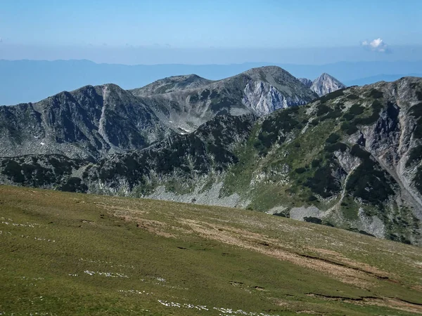 Pirin Dağı, Bulgaristan için Vihren tepe tırmanma panoramik görünümünden rota