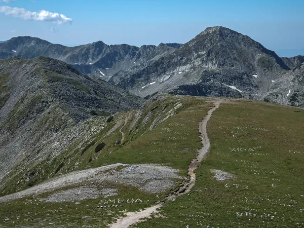 Pirin Dağı, Bulgaristan için Vihren tepe tırmanma panoramik görünümünden rota