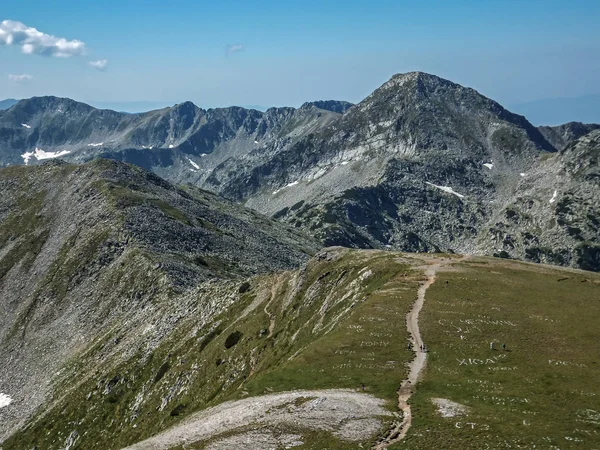 Pirin Dağı, Bulgaristan için Vihren tepe tırmanma panoramik görünümünden rota