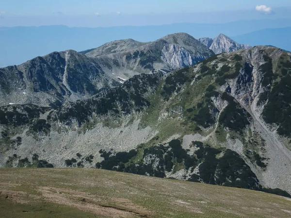 Pirin Dağı, Bulgaristan için Vihren tepe tırmanma panoramik görünümünden rota