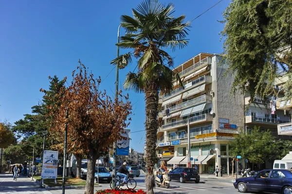 Dedeağaç, Yunanistan - 23 Eylül 2017: Dedeağaç şehri, Doğu Makedonya ve Trakya, Yunanistan tipik sokakta