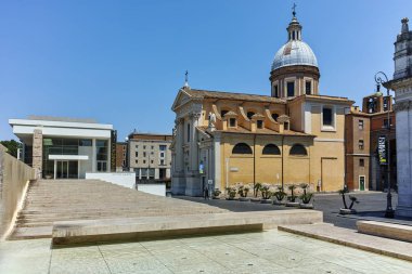 Roma, İtalya - 22 Haziran 2017: Chiesa di San Rocco görünümünü şaşırtıcı tüm Augusteo Roma, İtalya
