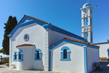 Saint Nicholas Manastırı bulunan iki ada üzerinde Porto Lagos yakınındaki İskeçe şehri, Doğu Makedonya ve Trakya, Yunanistan