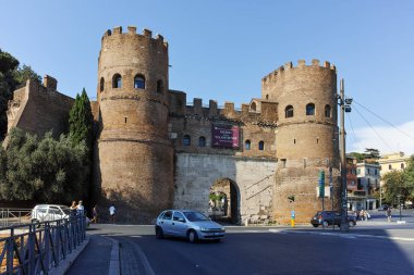 Rome, İtalya - 22 Haziran 2017: Porta St. Paolo İtalya Roma şehir görünümünü şaşırtıcı