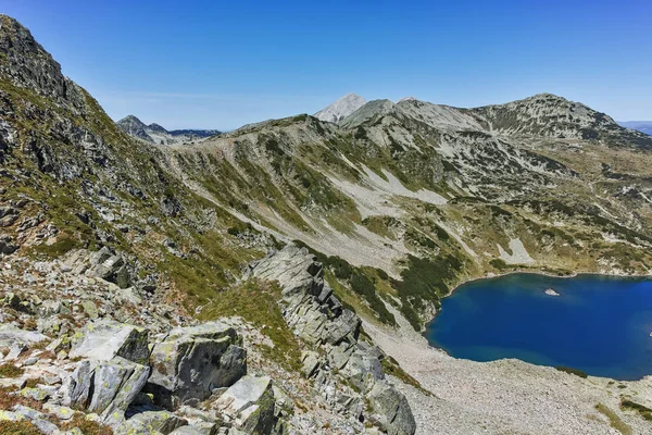 Tevno vasilashko Gölü, Pirin Dağı, Bulgaristan ile muhteşem manzara