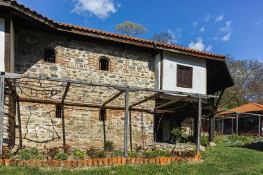 Ortaçağ Rahibe Manastırı Orlitsa St. Havari Peter ve Paul Rila Manastırı, Köstendil bölge, Bulgaristan yakın: