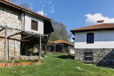 Ortaçağ Rahibe Manastırı Orlitsa St. Havari Peter ve Paul Rila Manastırı, Köstendil bölge, Bulgaristan yakın: