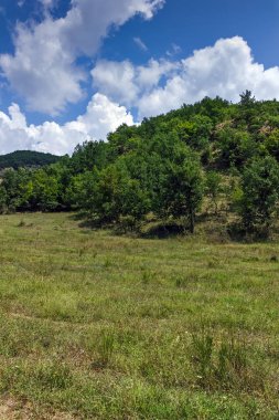 Zlatolist Köyü ve Melnik kum piramitler, Pirin Dağı, bölge Yukarı Cuma, Bulgaristan muhteşem manzara