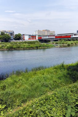 Plovdiv, Bulgaristan - 7 Mayıs 2018: Çirmen River, Plovdiv, Bulgaristan şehrin içinden geçen