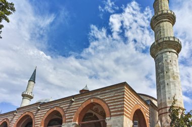 Edirne, Türkiye - 26 Mayıs 2018: Eski Camii Camii Edirne şehri, Doğu Trakya, Türkiye'nin merkezi