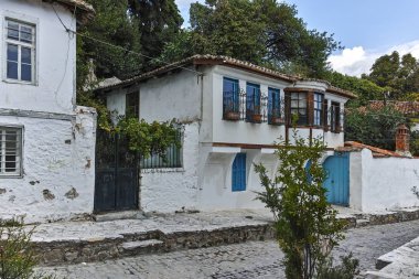 Xanthi, Yunanistan - 23 Eylül 2017: Tipik sokak ve eski evde eski şehir, İskeçe, Doğu Makedonya ve Trakya, Yunanistan
