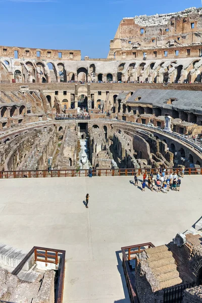 Rom Italien Juni 2017 Turister Som Besöker Släpper Del Colosseum — Stockfoto