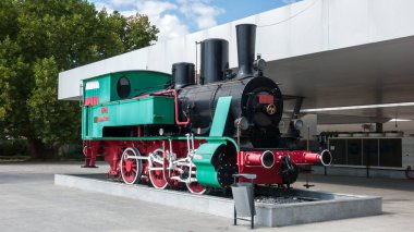 Sofia, Bulgaristan - 16 Eylül 2018: Eski buharlı lokomotif Sofya şehir, Bulgaristan Merkez Tren istasyonunda