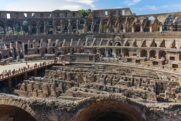 Rom Italien Juni 2017 Turister Som Besöker Släpper Del Colosseum — Stockfoto