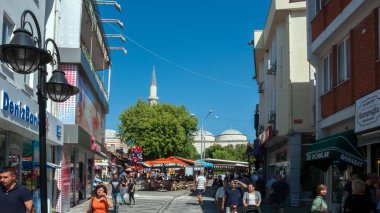 Edirne, Türkiye - 22 Eylül 2018: Meydanı ve Edirne şehri, Doğu Trakya, Türkiye'nin merkezi street