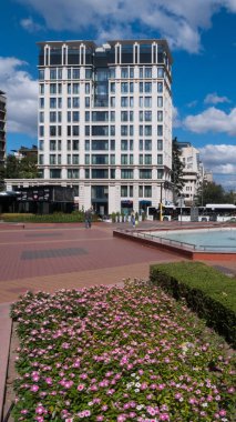 Sofia, Bulgaristan - 26 Eylül 2018: Çeşmeler ve South Park Bulgaristan Sofya şehir girişinde bahçeleri