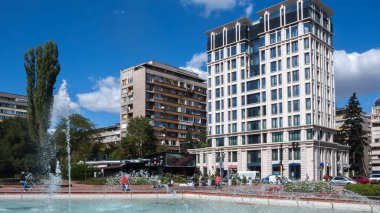 Sofia, Bulgaristan - 26 Eylül 2018: Çeşmeler ve South Park Bulgaristan Sofya şehir girişinde bahçeleri