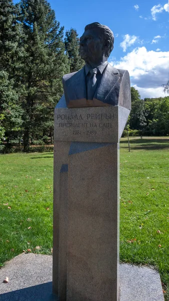 Sofia Bulgaria September 2018 Ronald Reagan Denkmal Südpark Der Stadt — Stockfoto