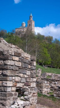 Veliko Tarnovo, Bulgaristan - 9 Nisan 2017: Ortaçağ Kalesi Tsarevets - İkinci Bulgar İmparatorluğu, Veliko Tarnovo, Bulgaristan başkenti Harabeleri