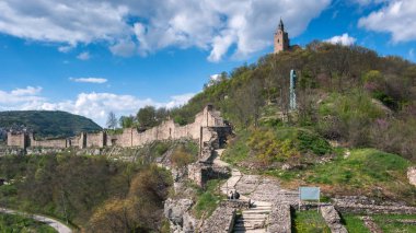 Veliko Tarnovo, Bulgaristan - 9 Nisan 2017: Ortaçağ Kalesi Tsarevets - İkinci Bulgar İmparatorluğu, Veliko Tarnovo, Bulgaristan başkenti Harabeleri