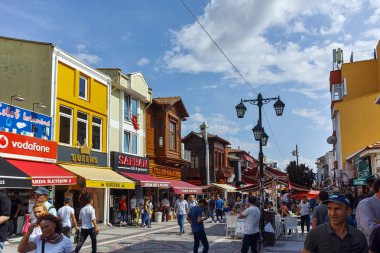 Edirne, Türkiye - 26 Mayıs 2018: Alışveriş yayalara Edirne şehri, Doğu Trakya, Türkiye'nin merkezi