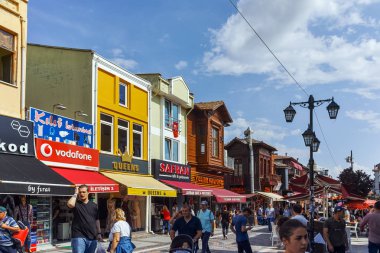 Edirne, Türkiye - 26 Mayıs 2018: Alışveriş yayalara Edirne şehri, Doğu Trakya, Türkiye'nin merkezi