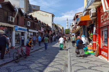 Edirne, Türkiye - 26 Mayıs 2018: Alışveriş yayalara Edirne şehri, Doğu Trakya, Türkiye'nin merkezi