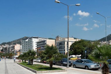 Kavala, Yunanistan - 17 Haziran 2011: Panoramik şehir Kavala, Doğu Makedonya ve Trakya, Yunanistan, ortasına