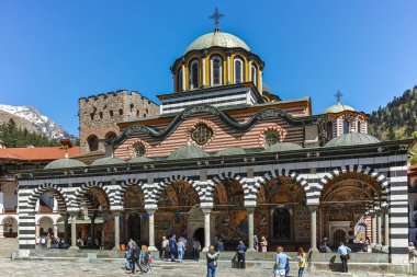 Rila Manastırı, Bulgaristan - 21 Nisan 2018: Ortaçağ bina, manastır Saint Ivan (John), Rila (Rila Manastırı), bölge: Kyustendil, Bulgaria