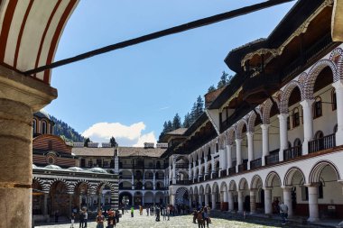 Rila Manastırı, Bulgaristan - 21 Nisan 2018: Ortaçağ bina, manastır Saint Ivan (John), Rila (Rila Manastırı), bölge: Kyustendil, Bulgaria